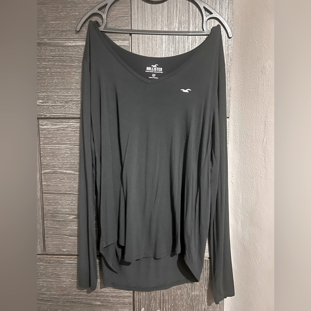 Hollister long sleeve tee